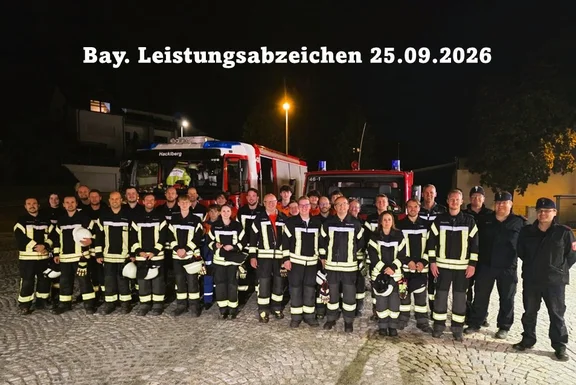 Gruppenfoto mit Schiri bearbeitet.JPG