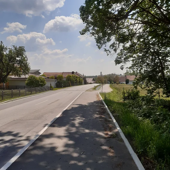 2020_B85 alt mit Geh- und Radweg.jpg