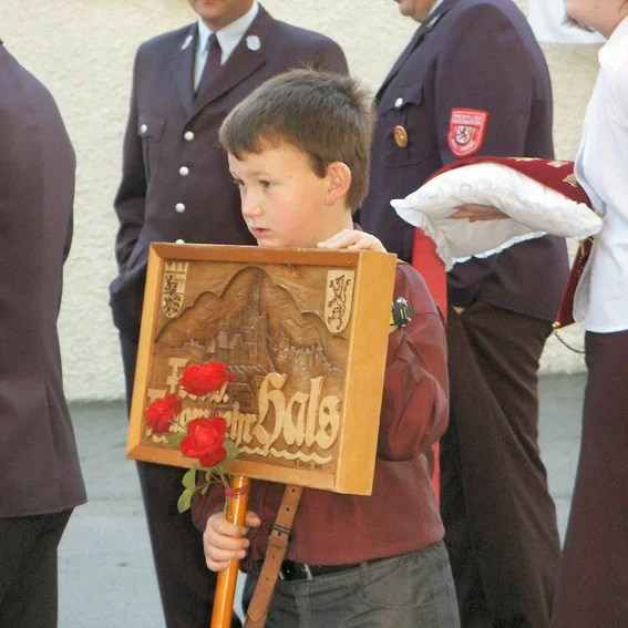 2002_Taferlbua_Hals.JPG
